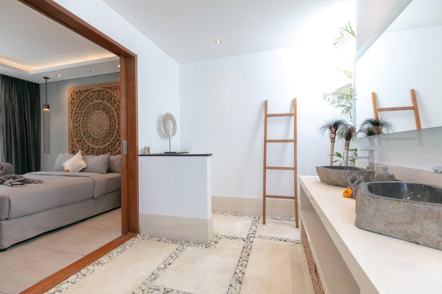 4 Bd Villa With Large Garden, Pool In Seminyak Exteriér fotografie