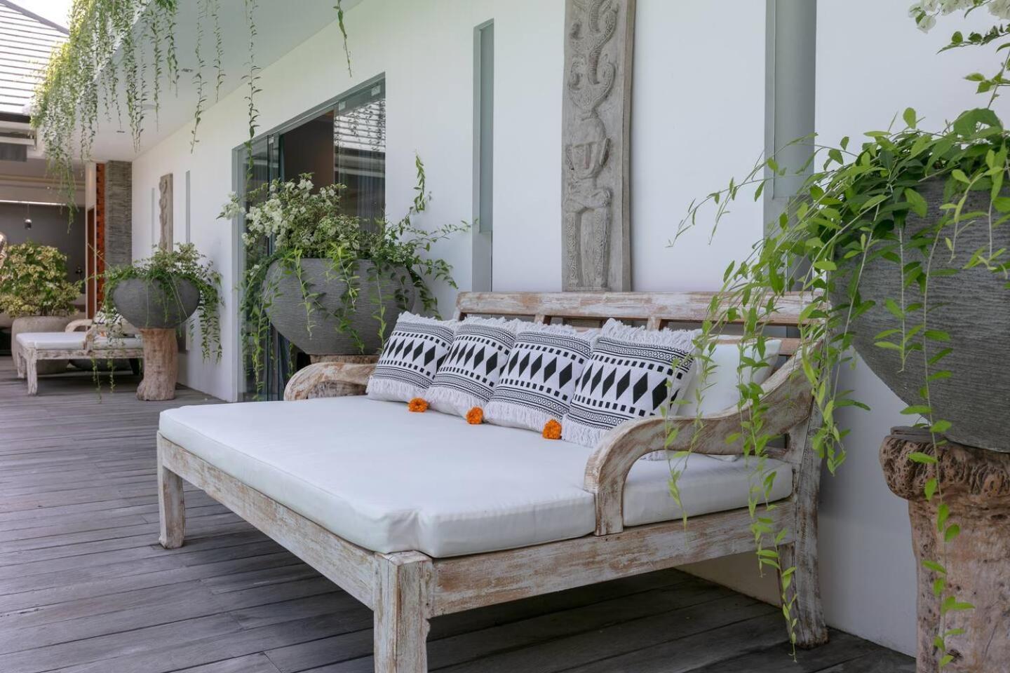 4 Bd Villa With Large Garden, Pool In Seminyak Exteriér fotografie